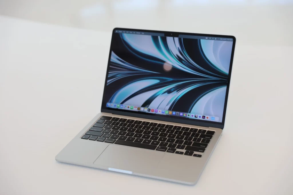 Macbook Air M2 màu Silver