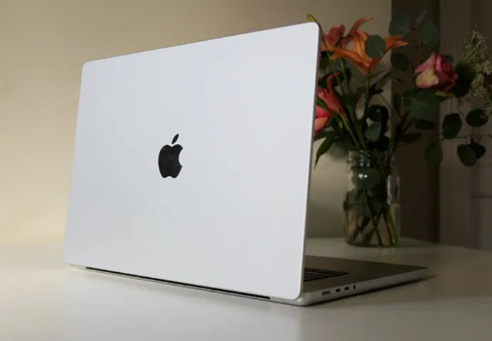 macbook-pro-1978-la-hang-gi-4