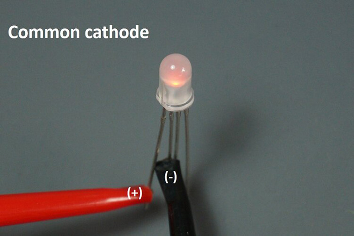 den-led-rgb-la-gi-cau-tao-cua-den-led-doi-mau-rgb-8