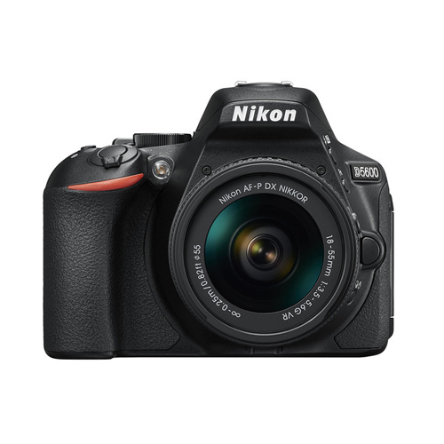 Nikon D5600 + Kit 18-55mm VRII