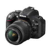 Nikon D5200 + Kit 18-55mm VR II-b