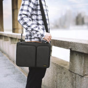 Tomtoc_usa_360_shoulder_bags_macbook_13_7
