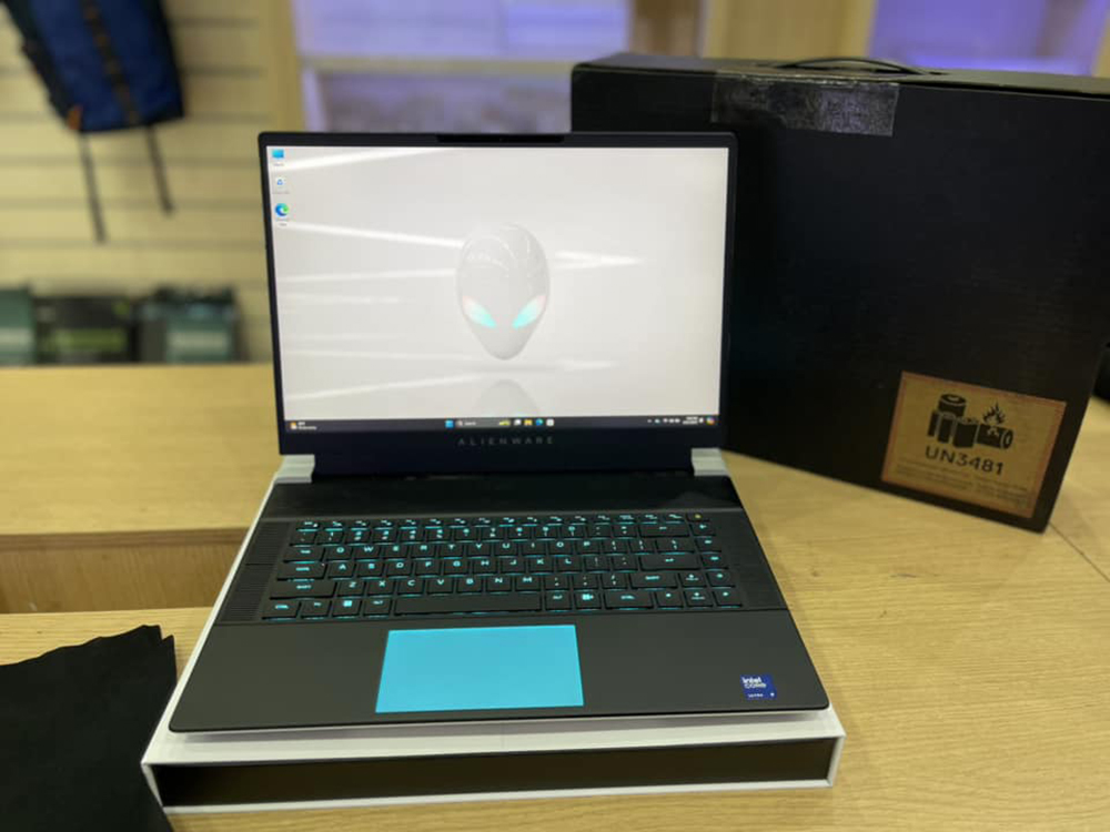 Dell Alienware X16 R2