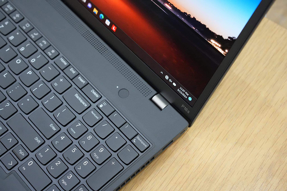 Tính năng khác Lenovo ThinkPad P16s Gen 2