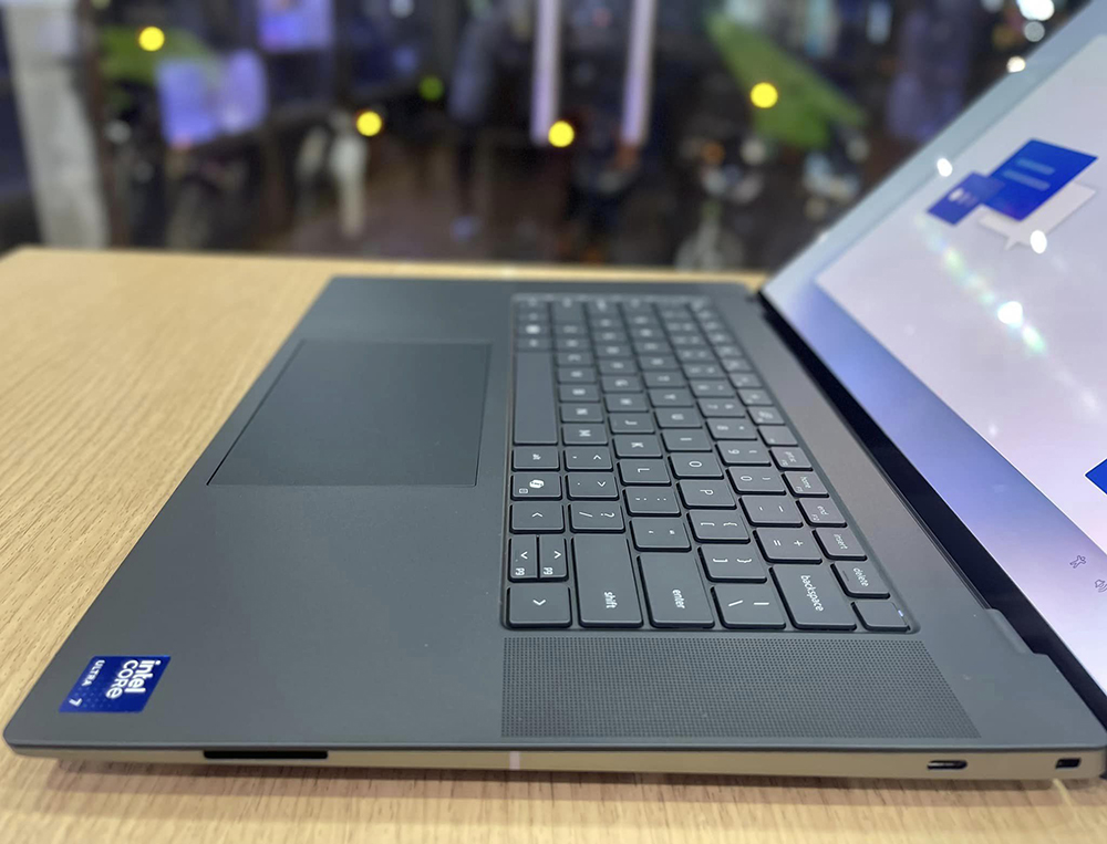 hệ thống tản nhiệt Dell Precision 5690