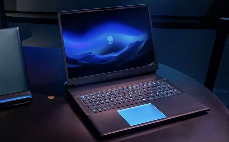 alienware-16-area-51-aa16250-man-hinh-2