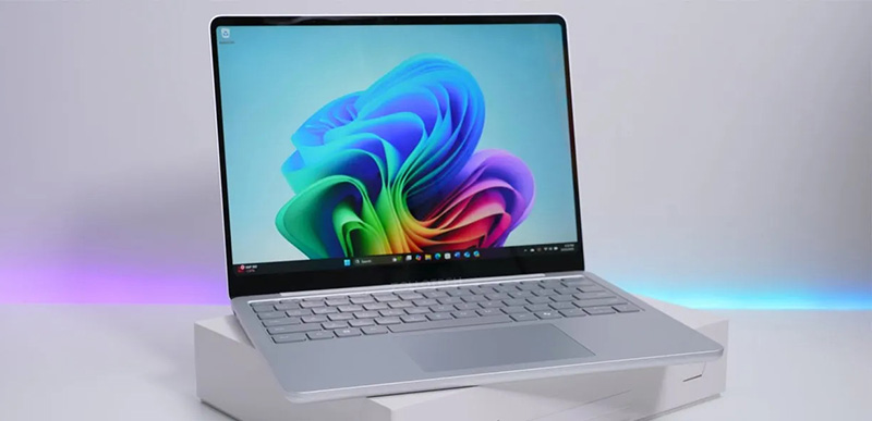 surface-laptop-13-inch-man-hinh-2