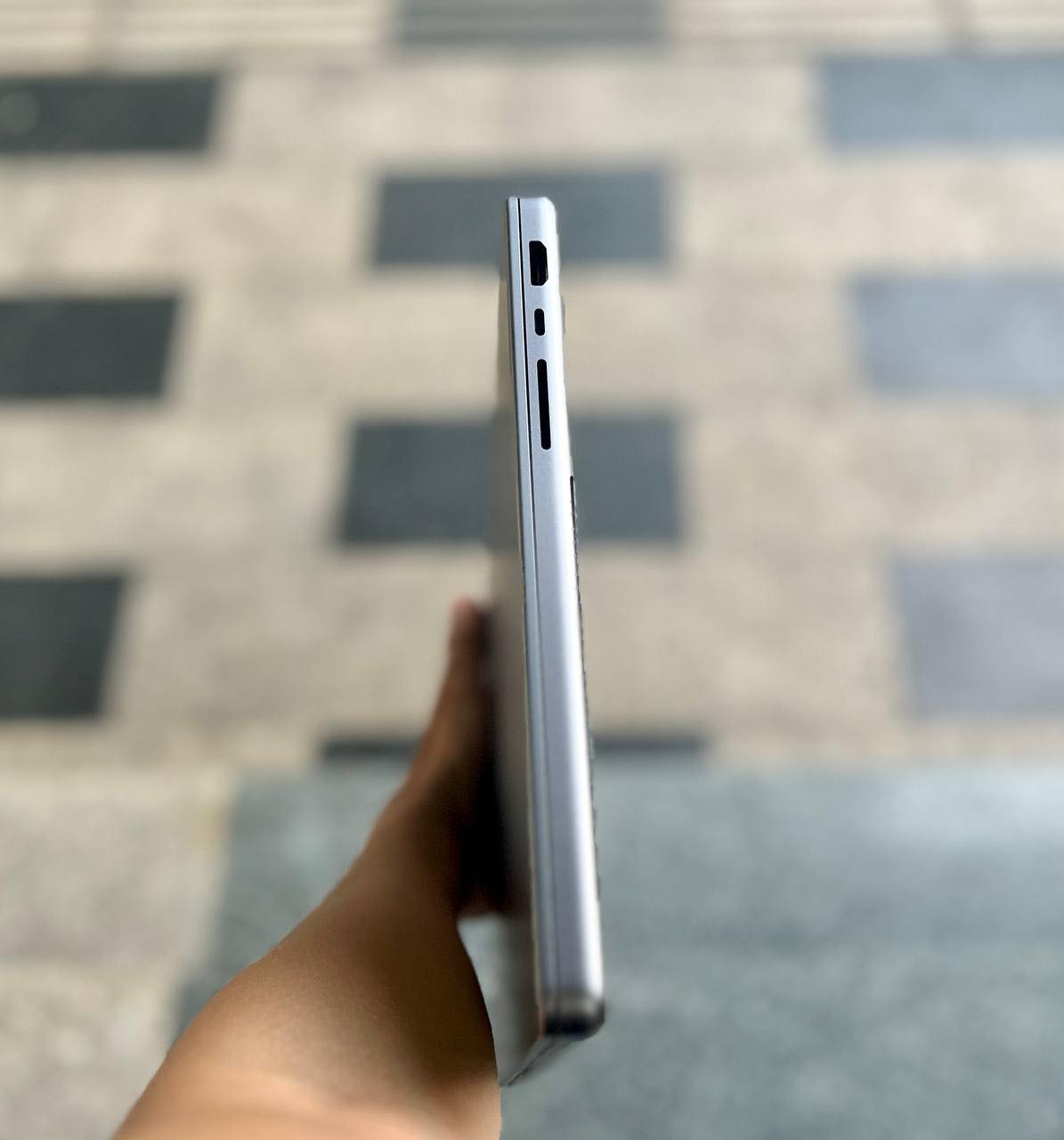 Giá bán MacBook Pro M2 14 inch cũ - Hình 1