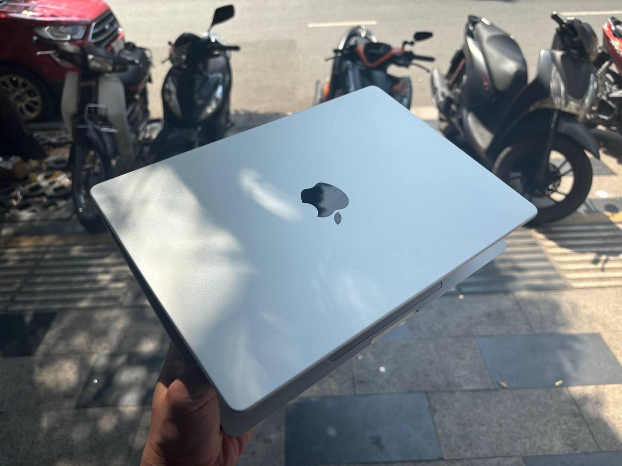 Macbook Pro M3 16 inch cũ - Hình 1