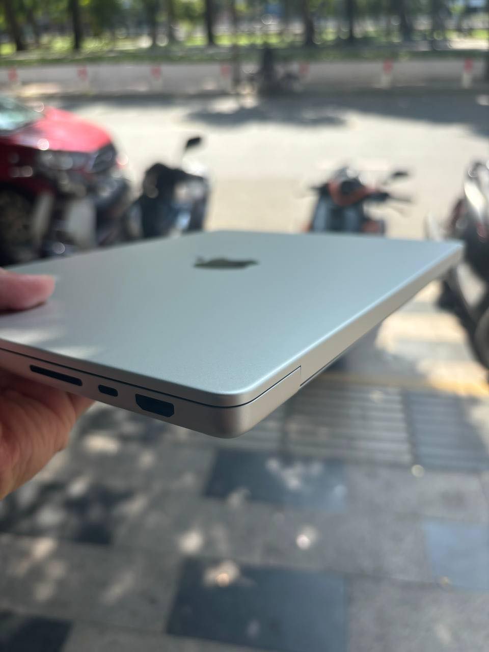 Macbook Pro M3 16 inch cũ - Hình 5