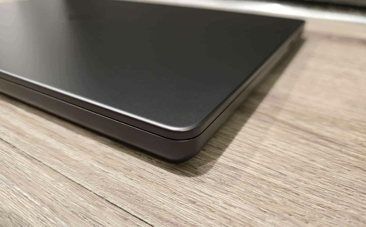 MacBook Pro M4 16 inch cũ - Hình 4