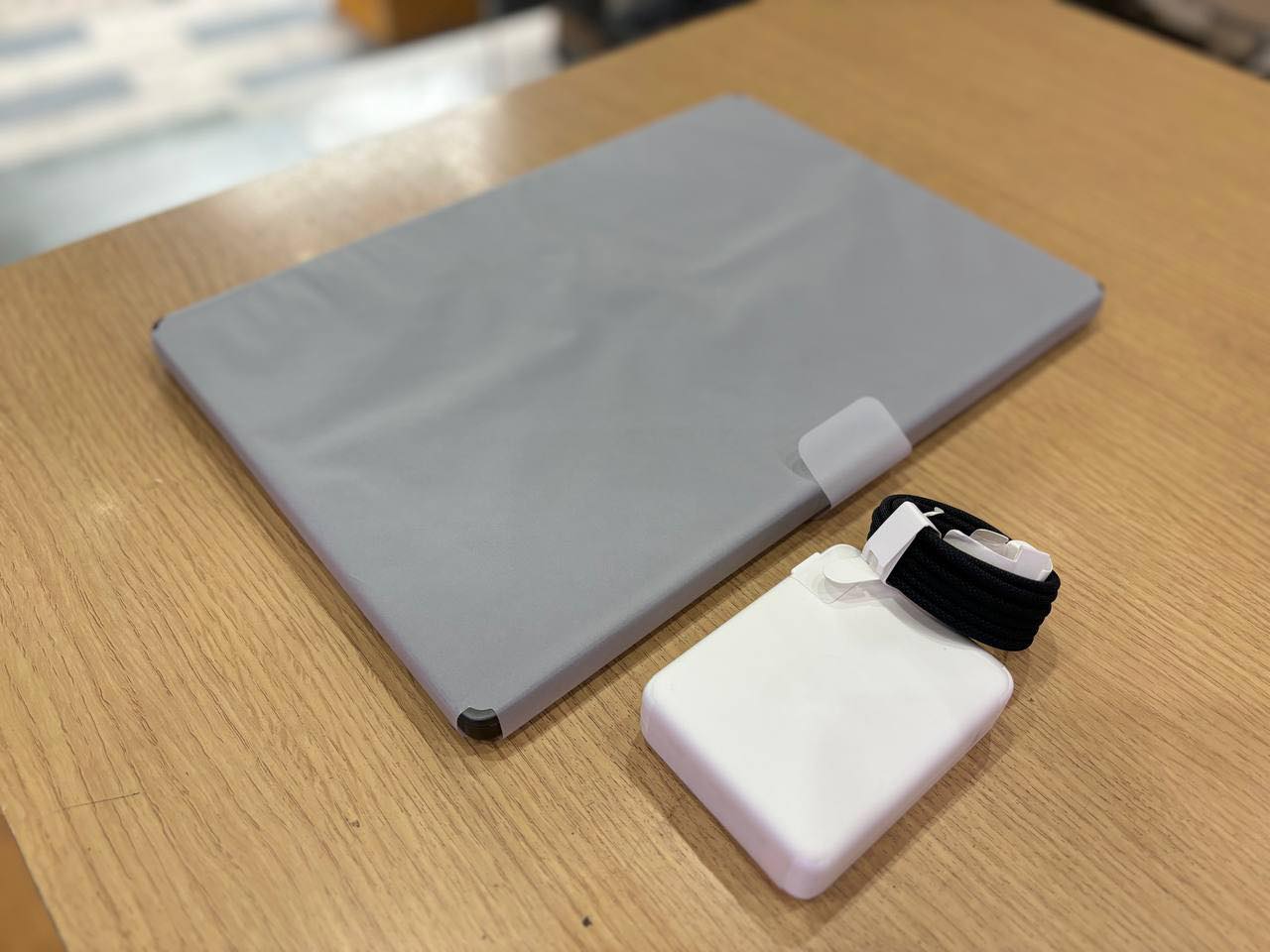 MacBook Pro M4 16 inch cũ - Hình 5