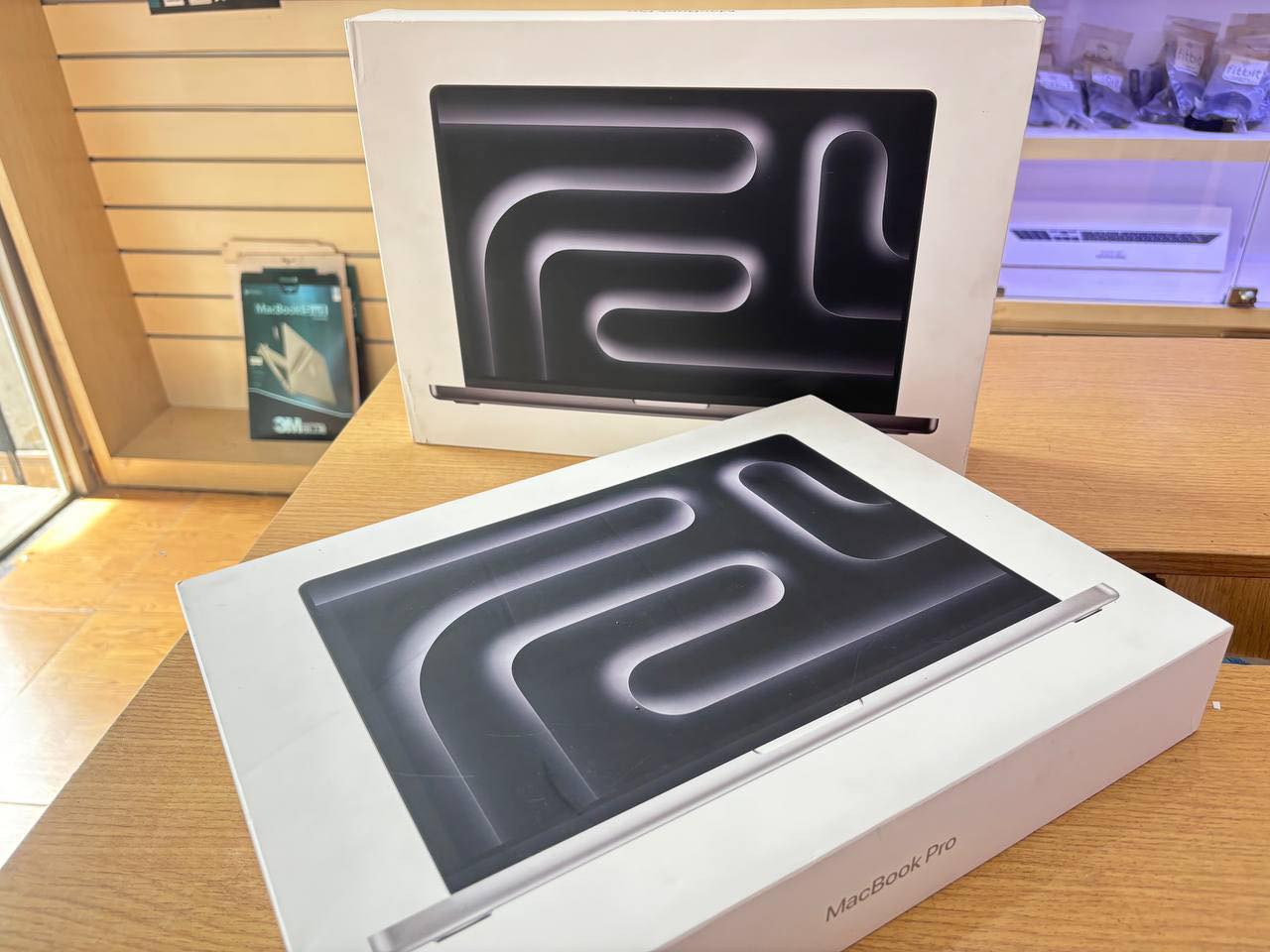 Giá bán MacBook Pro M4 14 inch Cũ - Hình 4