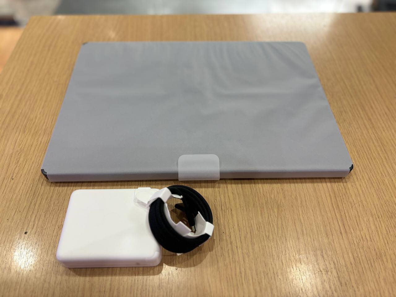 Giá bán MacBook Pro M4 14 inch Cũ - Hình 1