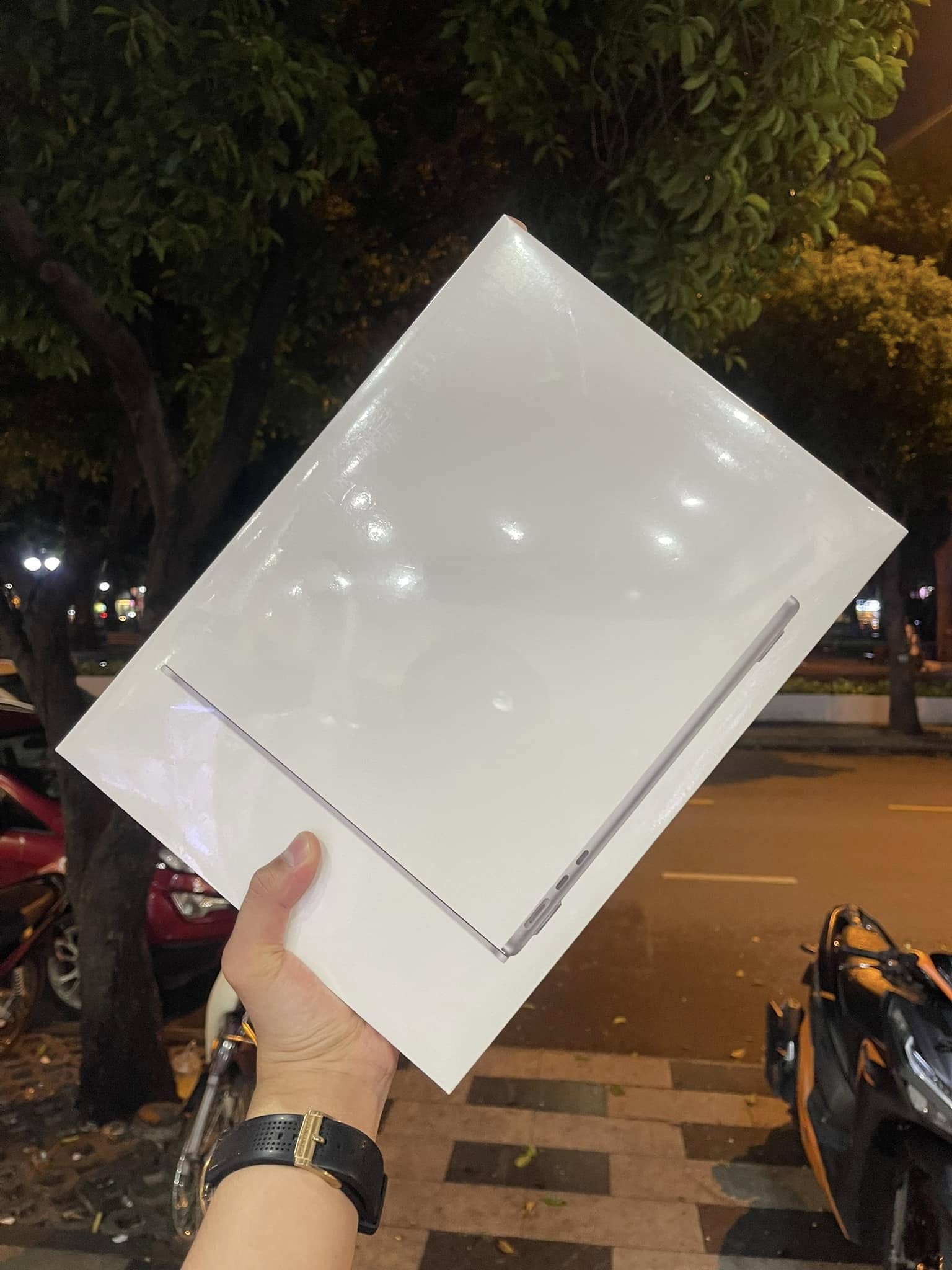 Giá bán MacBook Air M2 13 inch Cũ - Hình 2