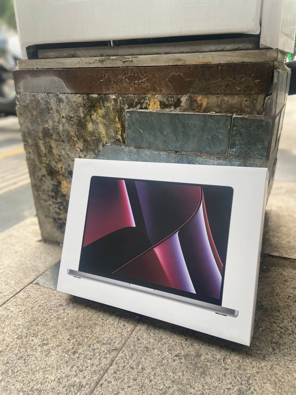 Giá bán Macbook Pro M2 16 inch cũ - Hình 3