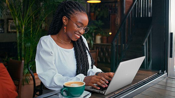 dell-14-laptop-thoi-luong-pin