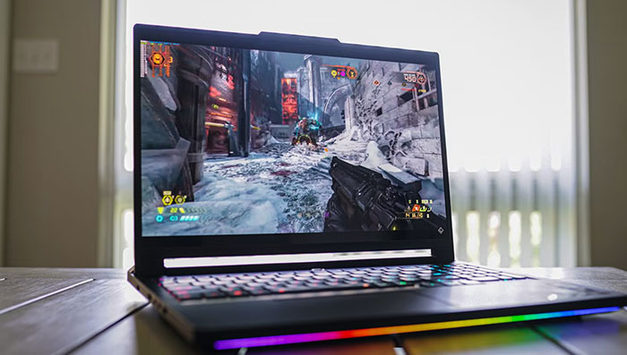 legion-pro-7i-gen-10-man-hinh-2