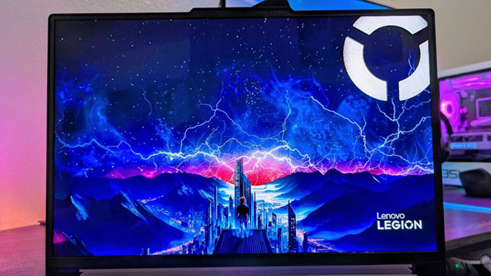 legion-pro-7i-gen-10-man-hinh